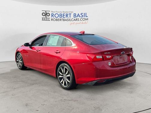 Cajun Red Tintcoat 2018 Chevrolet Malibu LT