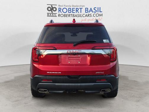 2023 GMC Acadia AWD AT4