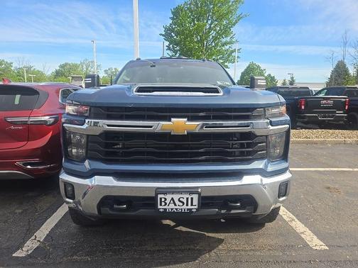 Lakeshore Blue Metallic 2024 Chevrolet Silverado 2500 LT