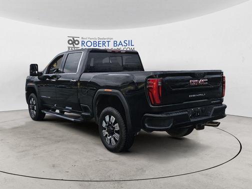 Onyx Black 2024 GMC Sierra 2500 Denali