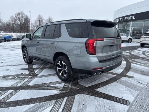 2026 GMC Yukon 4WD AT4