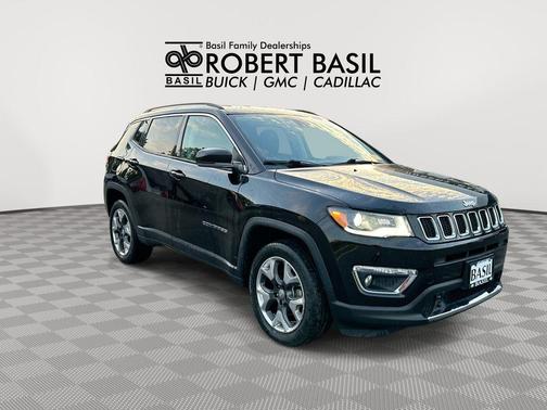 Diamond Black Crystal Pearlcoat 2018 Jeep Compass Limited