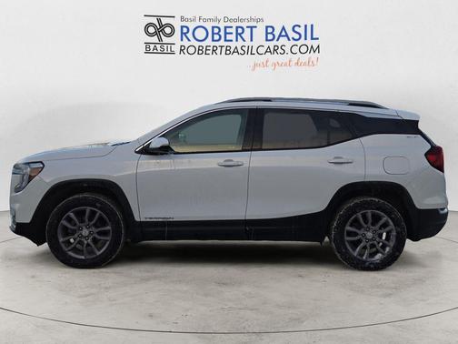 2023 GMC Terrain SLT