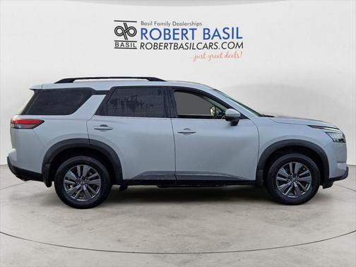 2022 Nissan Pathfinder SV 4WD