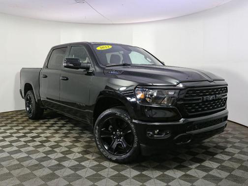 Diamond Black Crystal Pearlcoat 2023 RAM 1500 Big Horn/Lone Star