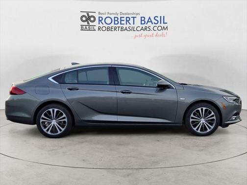 2018 Buick Regal Sportback Essence