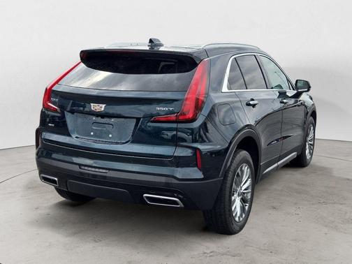 Emerald Lake Metallic 2025 Cadillac XT4 Premium Luxury