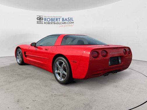 Torch Red 2000 Chevrolet Corvette Base