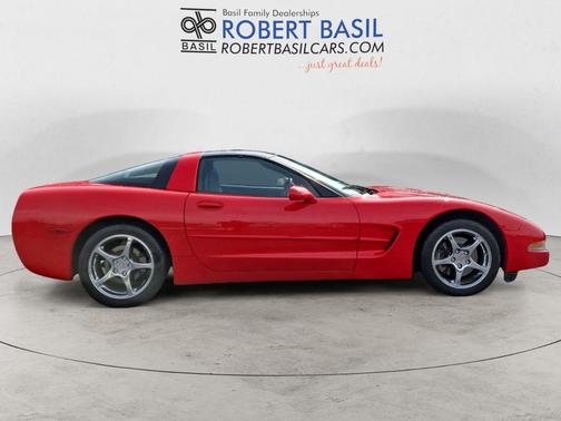 Torch Red 2000 Chevrolet Corvette Base