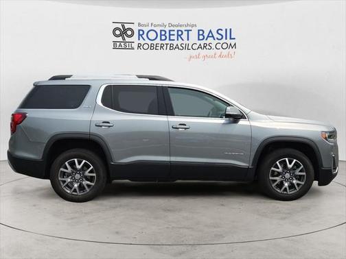 2023 GMC Acadia AWD SLT