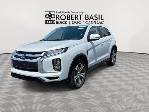 White Diamond 2025 Mitsubishi Outlander Sport 2.0 ES