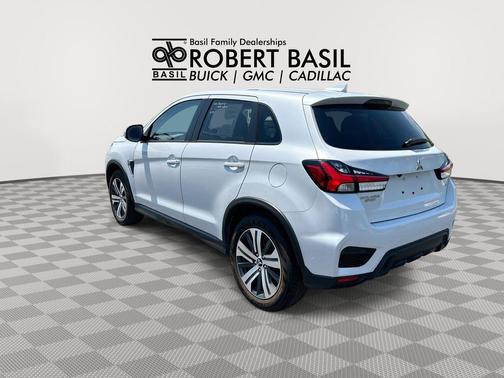 White Diamond 2025 Mitsubishi Outlander Sport 2.0 ES