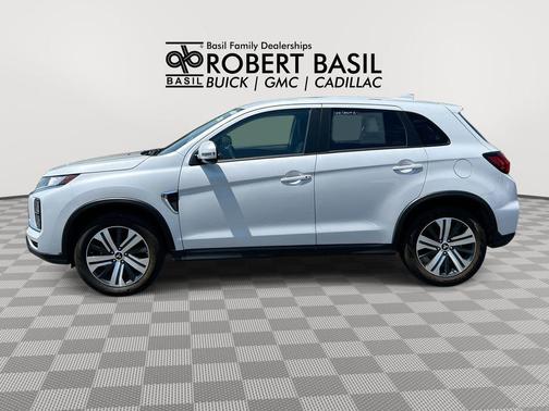 White Diamond 2025 Mitsubishi Outlander Sport 2.0 ES