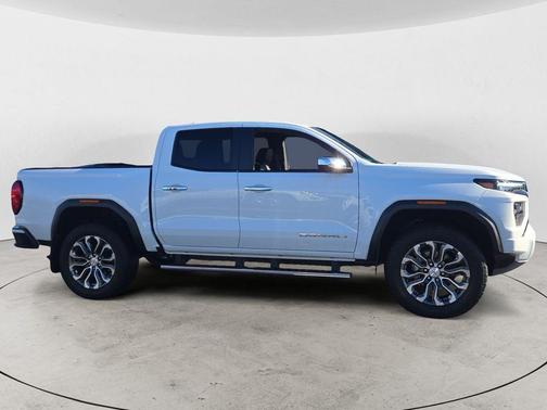 2023 GMC Canyon Denali