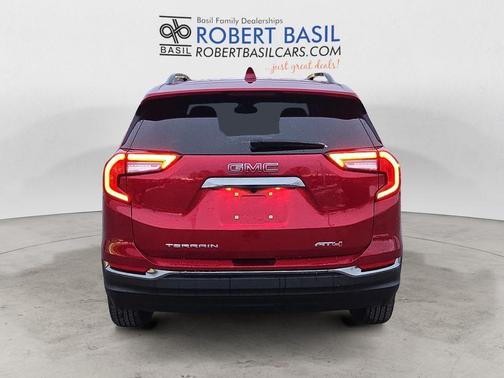 2023 GMC Terrain AWD AT4
