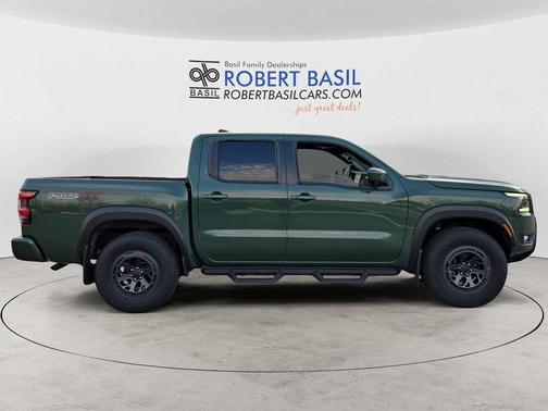 2025 Nissan Frontier PRO-4X