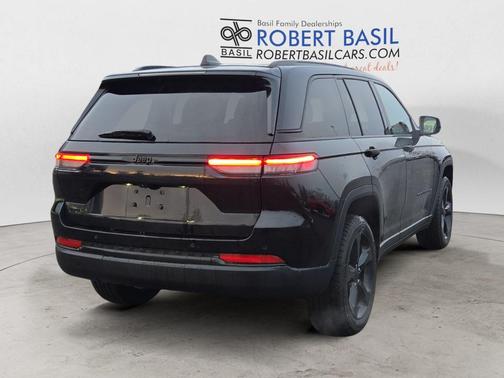 2023 Jeep Grand Cherokee Altitude