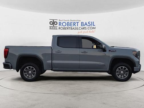 2024 GMC Sierra 1500 AT4