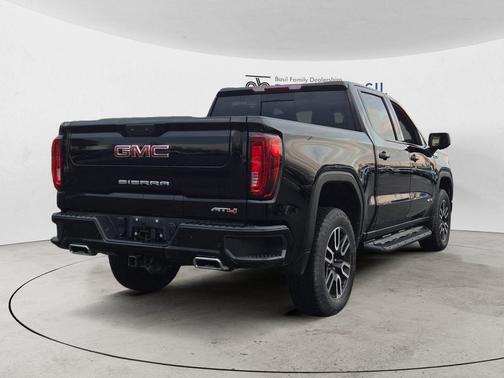 Onyx Black 2023 GMC Sierra 1500 AT4