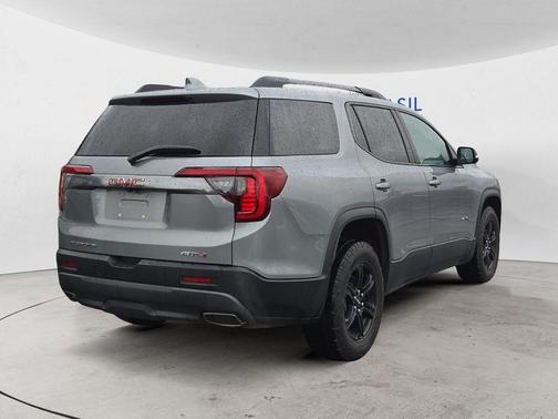 2023 GMC Acadia AWD AT4