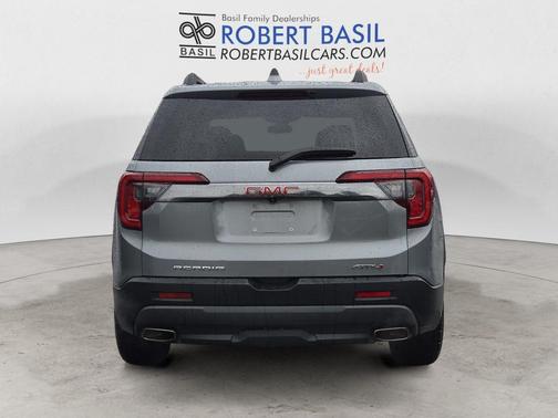 2023 GMC Acadia AWD AT4