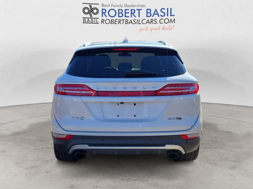 2015 Lincoln MKC Base