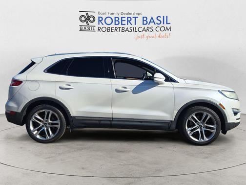 2015 Lincoln MKC Base