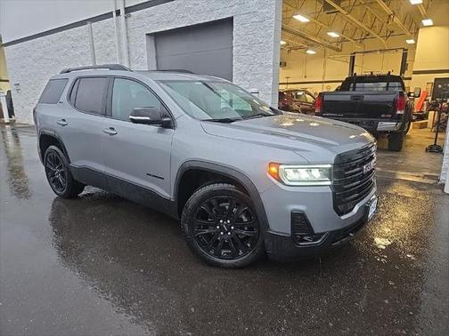 2023 GMC Acadia AWD SLT
