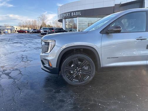 2026 GMC Acadia Elevation AWD