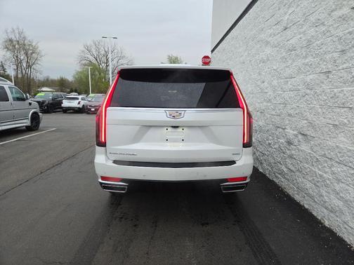 Crystal White Tricoat 2021 Cadillac Escalade Premium Luxury
