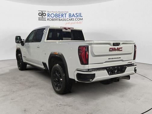 2024 GMC Sierra 2500 AT4
