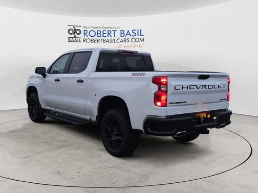 2022 Chevrolet Silverado 1500 Custom Trail Boss