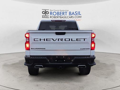 2022 Chevrolet Silverado 1500 Custom Trail Boss