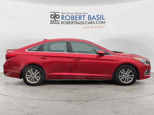 2017 Hyundai SONATA SE