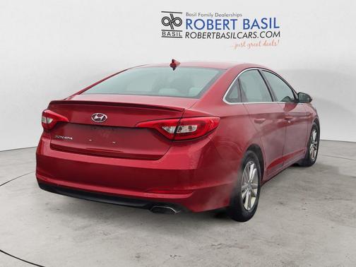 2017 Hyundai SONATA SE
