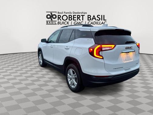 Summit White 2024 GMC Terrain SLE