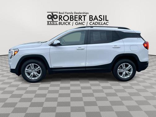 Summit White 2024 GMC Terrain SLE