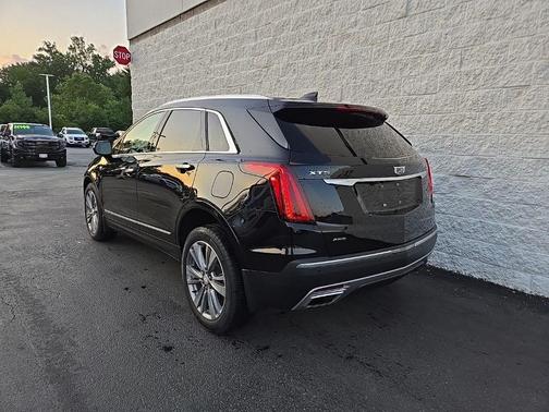 Stellar Black Metallic 2023 Cadillac XT5 Premium Luxury