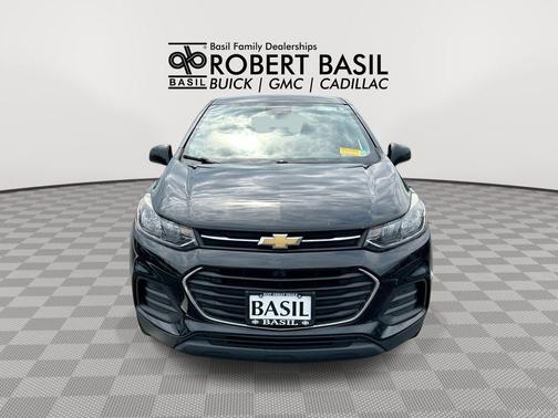 Mosaic Black Metallic 2018 Chevrolet Trax LS
