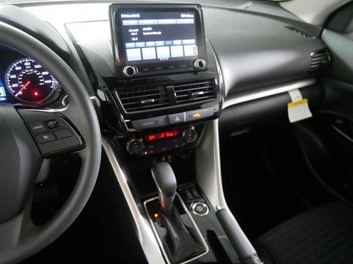 2025 Mitsubishi Eclipse Cross LE