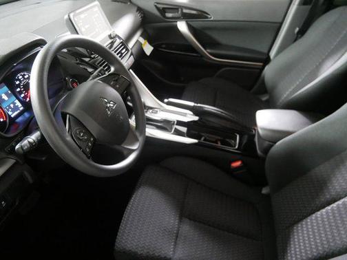 2025 Mitsubishi Eclipse Cross LE