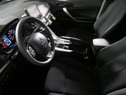 2025 Mitsubishi Eclipse Cross LE
