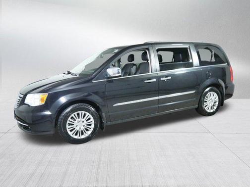 2016 Chrysler Town & Country Touring-L