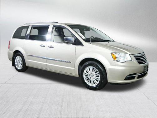 2013 Chrysler Town & Country Limited