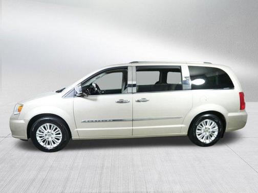 2013 Chrysler Town & Country Limited
