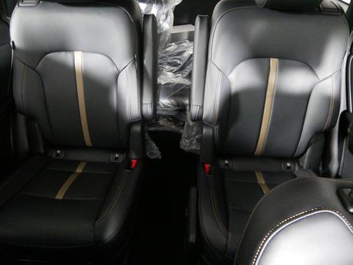 2025 Mazda CX-90 PHEV Premium Plus