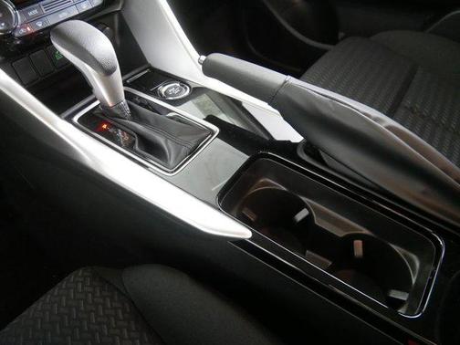2025 Mitsubishi Eclipse Cross ES