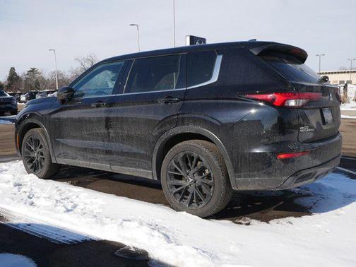 2024 Mitsubishi Outlander SE Black Edition S-AWC