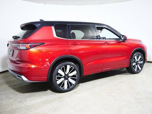 Red Diamond/Black Roof 2025 Mitsubishi Outlander SEL S-AWC
