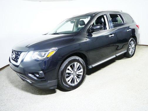 Magnetic Black Pearl 2020 Nissan Pathfinder SL 4WD